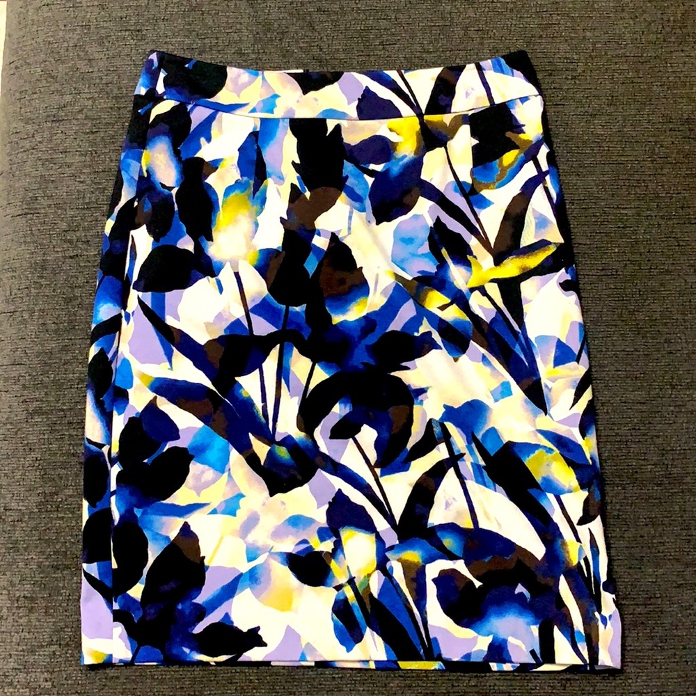 Pencil skirt
